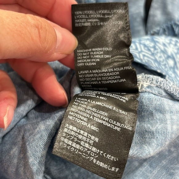 Bebe Tribal Denim Tie Front Shirt size XS - Picture 9 of 10